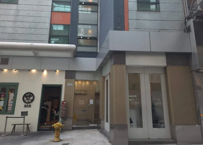 Mingle At The Eden Hotel Hong Kong